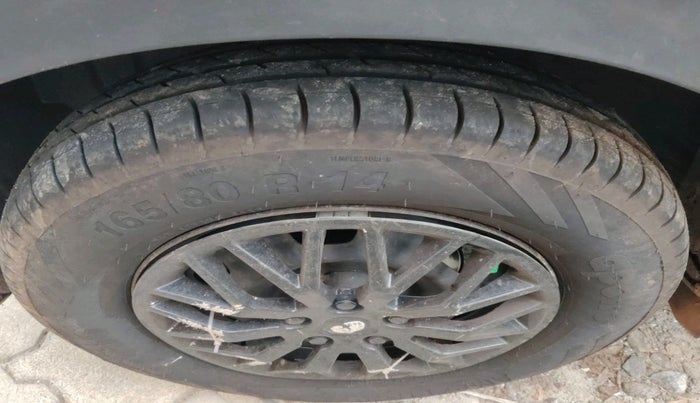 2020 Renault TRIBER RXE MT, Petrol, Manual, 22,300 km, tyre