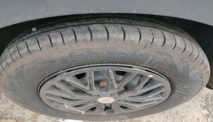 2020 Renault TRIBER RXE MT, Petrol, Manual, 22,300 km, tyre