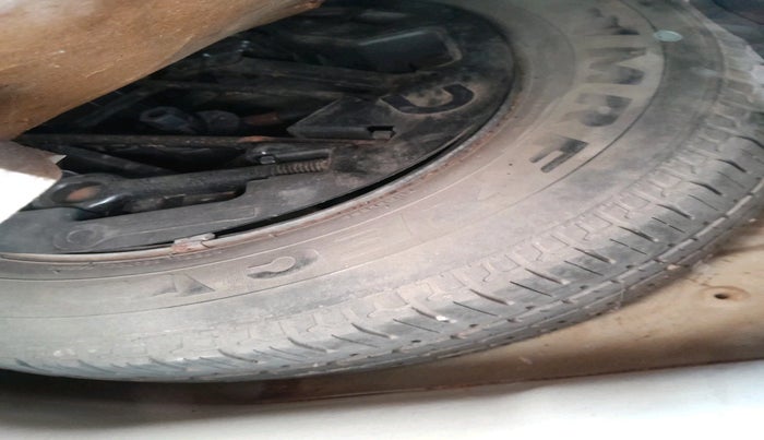 2010 Hyundai i10 MAGNA 1.2, Petrol, Manual, 1,05,066 km, tyre