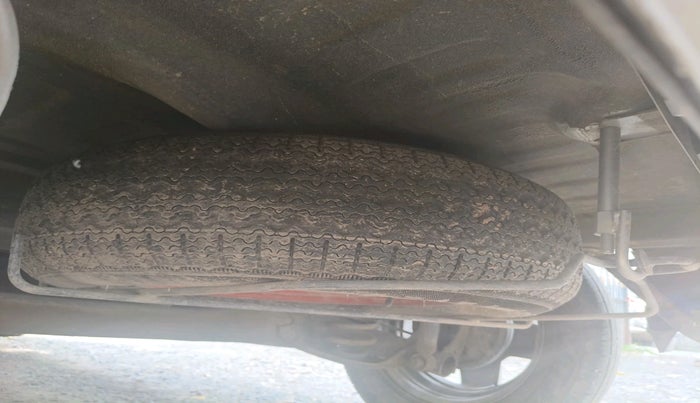 2024 Renault TRIBER RXZ, Petrol, Manual, 11,218 km, tyre