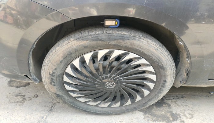 2015 Maruti Ertiga VXI, Petrol, Manual, 46,839 km, tyre