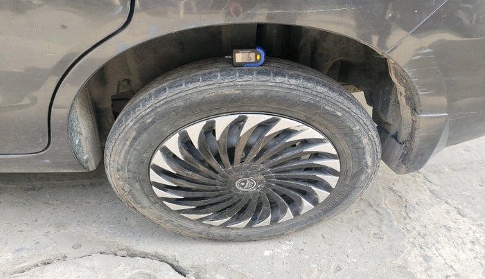 2015 Maruti Ertiga VXI, Petrol, Manual, 46,839 km, tyre