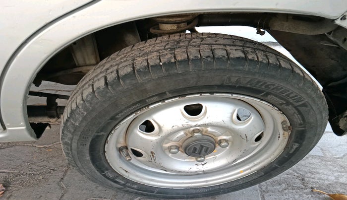 2013 Maruti Alto K10 LXI, Petrol, Manual, 1,40,232 km, tyre