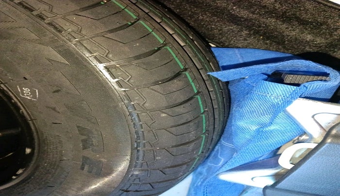 2024 Maruti Dzire VXI, Petrol, Manual, 1,618 km, tyre