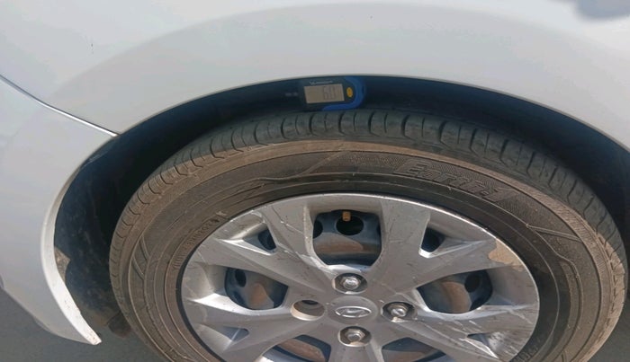 2015 Hyundai Xcent S 1.2, Petrol, Manual, 97,225 km, tyre