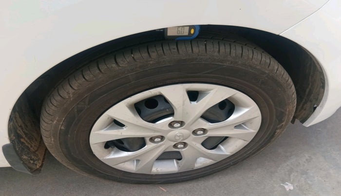 2015 Hyundai Xcent S 1.2, Petrol, Manual, 97,225 km, tyre