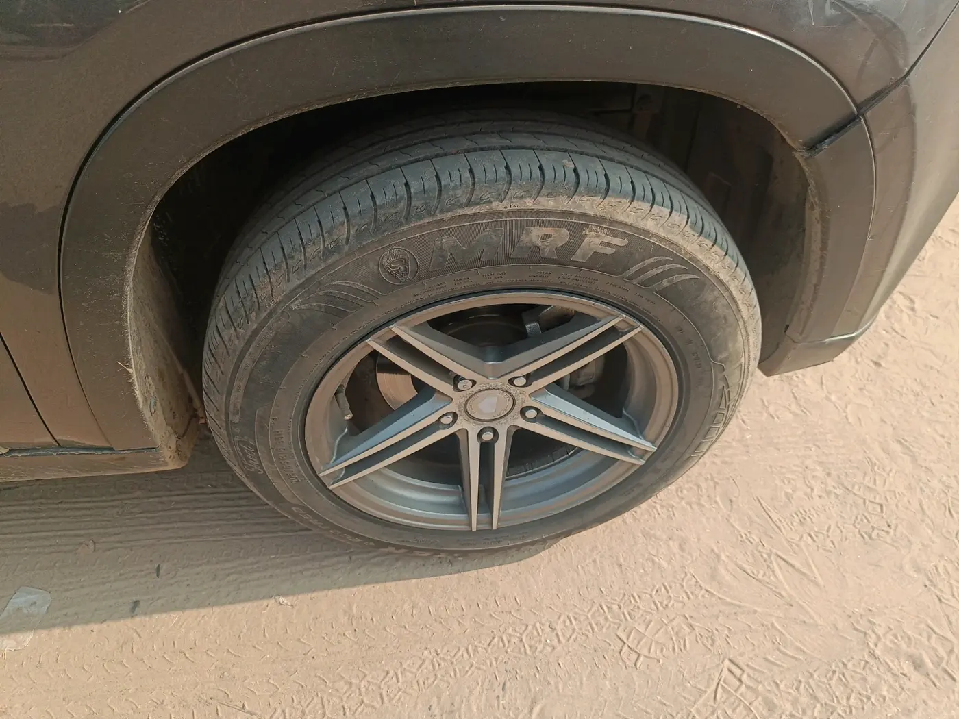2019 Maruti Vitara Brezza VDI, Diesel, Manual, 1,06,526 km, tyre