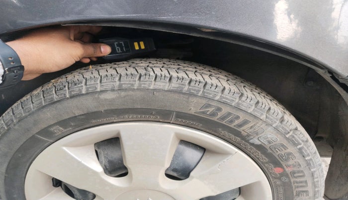 2016 Maruti Alto K10 VXI, Petrol, Manual, 14,493 km, tyre