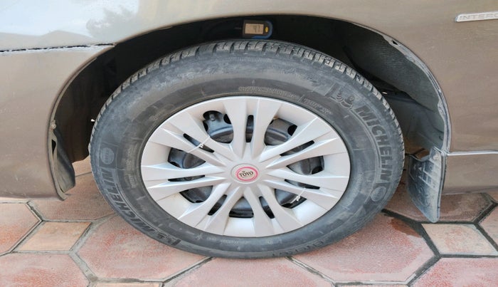 2015 Toyota Innova 2.5 GX 8 STR, Diesel, Manual, 1,45,000 km, tyre