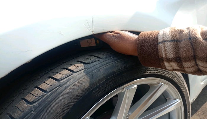 2012 Hyundai Verna FLUIDIC 1.6 CRDI SX OPT, Diesel, Manual, 1,23,721 km, tyre