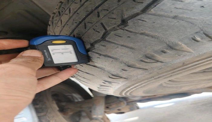 2016 Toyota Fortuner 3.0 4X2 MT, Diesel, Manual, 1,40,571 km, tyre