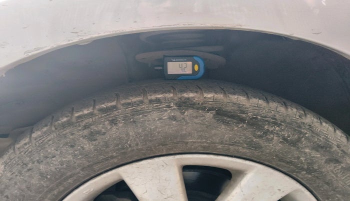 2014 Toyota Corolla Altis G PETROL, Petrol, Manual, 58,798 km, tyre