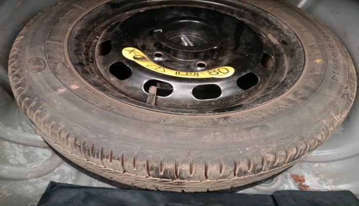 2011 Ford Fiesta TREND DIESEL, Diesel, Manual, 92,868 km, tyre