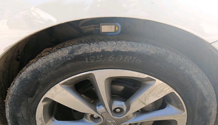 2014 Hyundai Elite i20 ASTA 1.4 CRDI, Diesel, Manual, 1,09,292 km, tyre