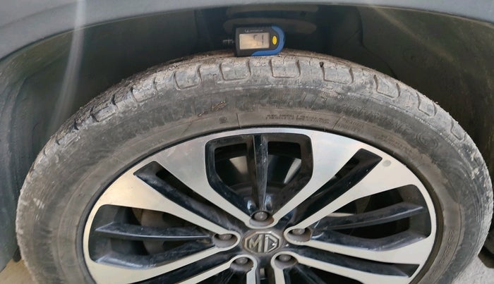 2021 MG HECTOR PLUS SELECT 2.0 DIESEL TURBO MT 7-STR, Diesel, Manual, 61,225 km, tyre