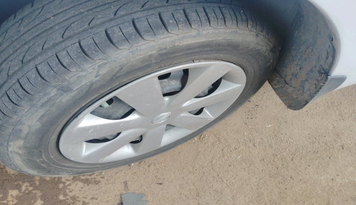 2013 Nissan Micra Active XV, Petrol, Manual, 92,206 km, tyre