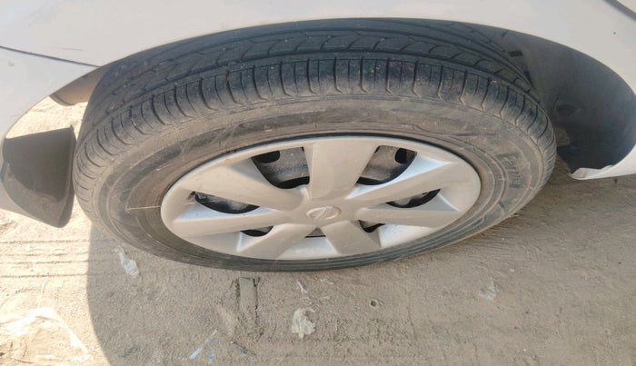 2013 Nissan Micra Active XV, Petrol, Manual, 92,206 km, tyre