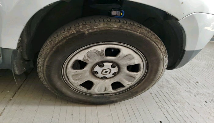 2014 Renault Duster 85 PS RXE DIESEL, Diesel, Manual, 1,10,984 km, tyre