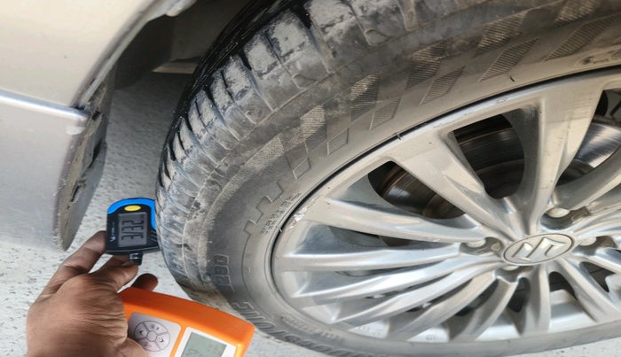 2016 Maruti Ciaz ZDI+ SHVS, Diesel, Manual, 1,13,007 km, tyre