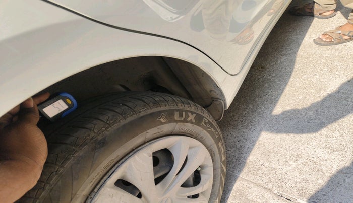 2023 Maruti Swift VXI AMT, Petrol, Automatic, 18,238 km, tyre