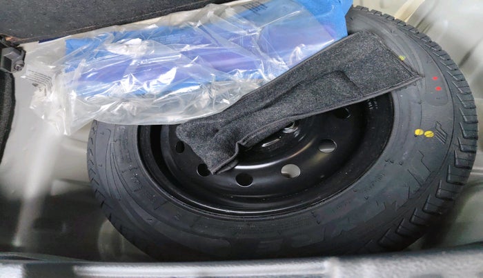 2024 Maruti Alto K10 VXI PLUS, Petrol, Manual, 3,826 km, tyre