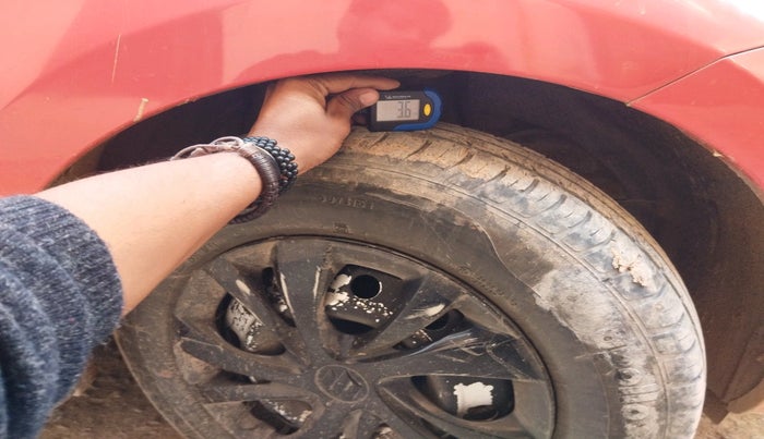 2019 Maruti Swift LXI, Petrol, Manual, 30,708 km, tyre