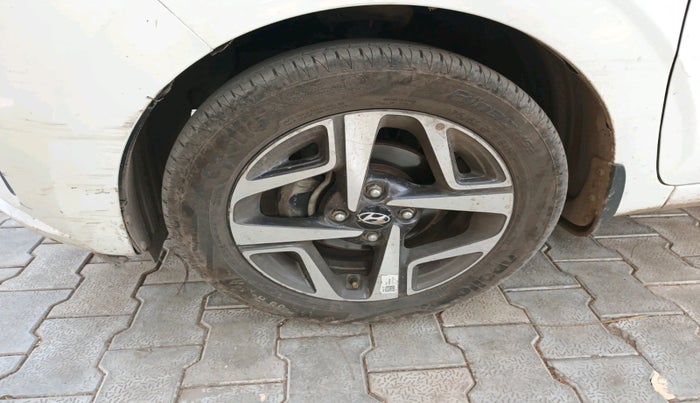 2022 Hyundai AURA SX 1.2 CNG, Petrol, Manual, 46,129 km, tyre