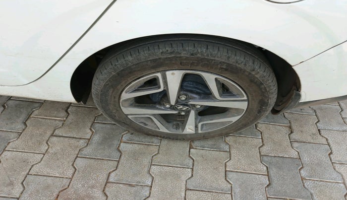 2022 Hyundai AURA SX 1.2 CNG, Petrol, Manual, 46,129 km, tyre