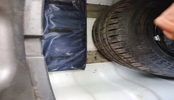 2022 Hyundai AURA SX 1.2 CNG, Petrol, Manual, 46,129 km, tyre