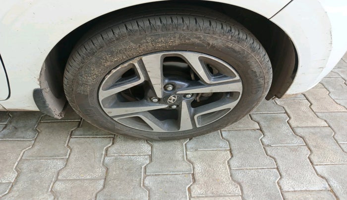 2022 Hyundai AURA SX 1.2 CNG, Petrol, Manual, 46,129 km, tyre