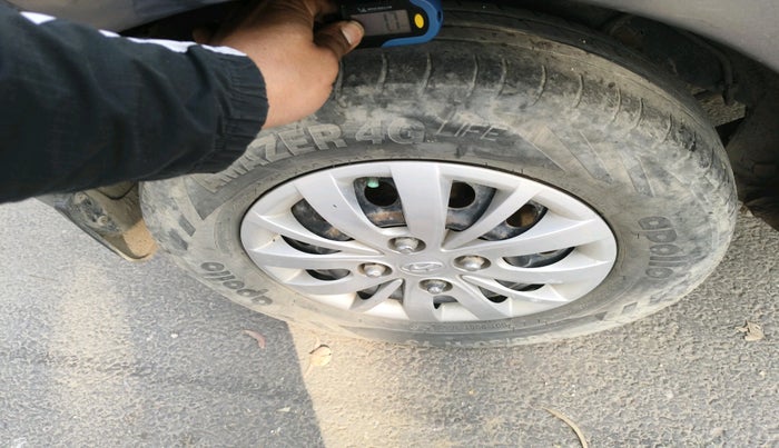 2014 Hyundai i10 SPORTZ 1.1, Petrol, Manual, 70,131 km, tyre