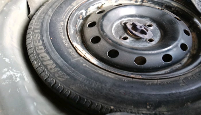 2020 Maruti Swift VXI, Petrol, Manual, 89,602 km, tyre