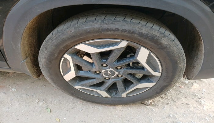 2025 KIA SELTOS  HTX 1.5 DIESEL AT, Diesel, Automatic, 6,569 km, tyre