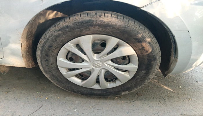 2019 Maruti Swift VXI, Petrol, Manual, 50,829 km, tyre