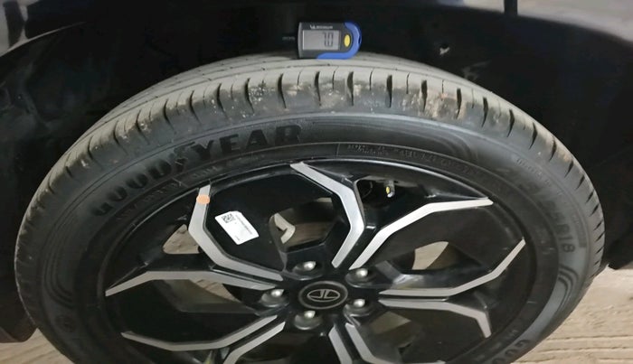 2024 Tata Curvv Accomplished Plus A 1.2 Hyperion GDI Petrol 6MT, Petrol, Manual, 4,167 km, tyre