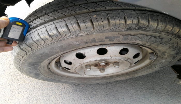 2013 Hyundai i10 ERA 1.1, Petrol, Manual, 66,303 km, tyre