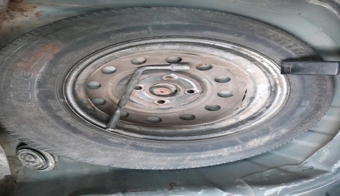 2013 Hyundai i10 ERA 1.1, Petrol, Manual, 66,303 km, tyre