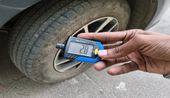 2023 Mahindra XUV400 EL 7.2 KW, Electric, Automatic, 23,043 km, tyre