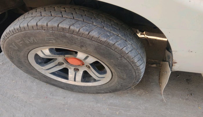 2014 Mahindra Scorpio EX M2DI, Diesel, Manual, 1,44,363 km, tyre