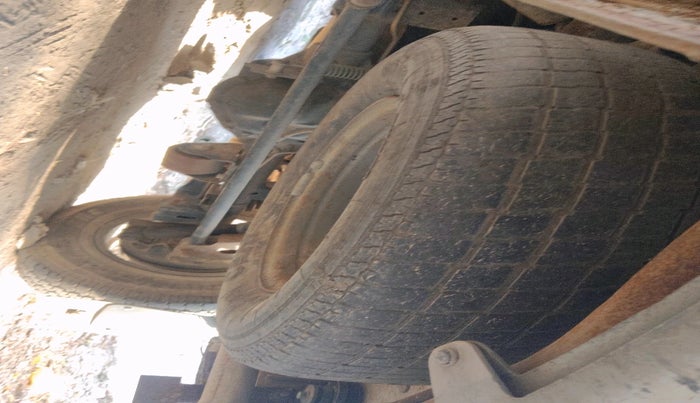 2014 Mahindra Scorpio EX M2DI, Diesel, Manual, 1,44,363 km, tyre