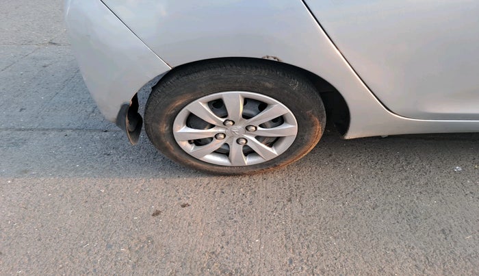 2011 Hyundai Eon SPORTZ, Petrol, Manual, 53,152 km, tyre