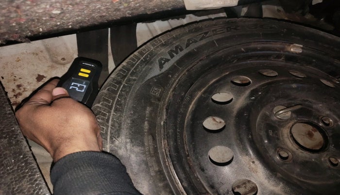 2014 Maruti Wagon R 1.0 VXI, Petrol, Manual, 35,020 km, tyre