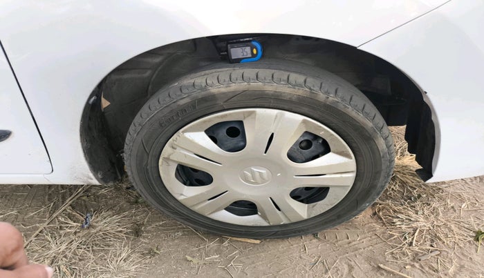 2015 Maruti Wagon R 1.0 VXI, Petrol, Manual, 61,847 km, tyre