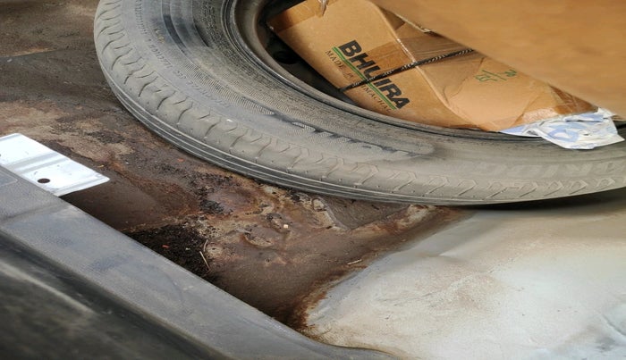 2014 Honda City 1.5L I-VTEC V MT, Petrol, Manual, 1,38,630 km, tyre