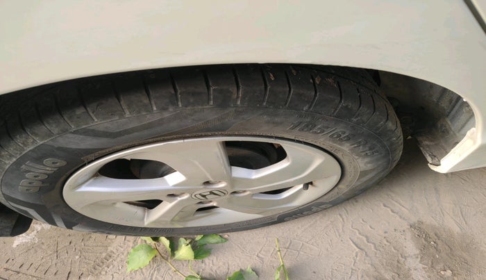 2014 Honda City 1.5L I-VTEC V MT, Petrol, Manual, 1,38,630 km, tyre