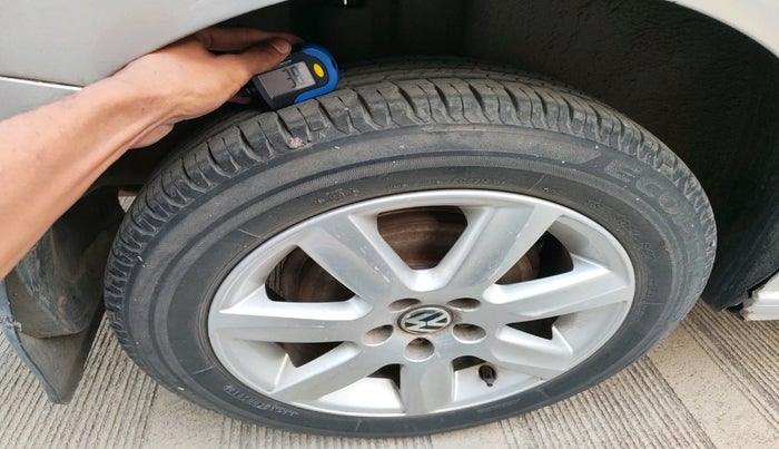 2011 Volkswagen Vento HIGHLINE PETROL AT, Petrol, Automatic, 83,775 km, tyre