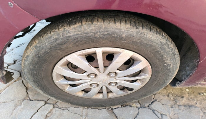 2013 Hyundai i10 SPORTZ 1.2, Petrol, Manual, 60,077 km, tyre