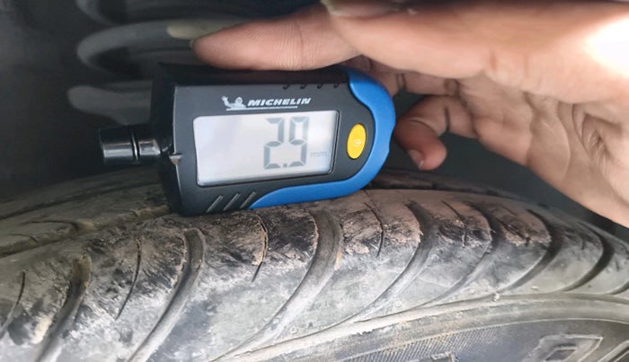 2011 Hyundai Santro Xing GLS PLUS AUDIO, Petrol, Manual, 63,370 km, tyre