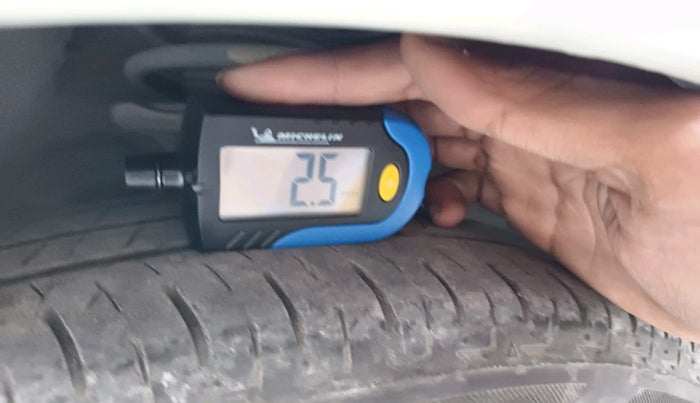 2011 Hyundai Santro Xing GLS PLUS AUDIO, Petrol, Manual, 63,370 km, tyre