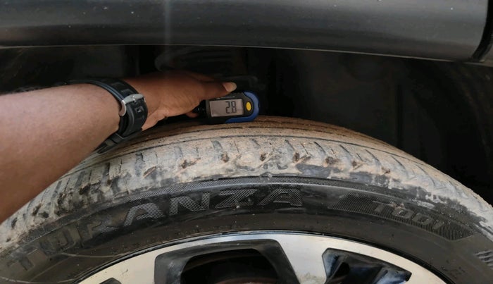 2020 Jeep Compass LIMITED PLUS 2.0 DIESEL 4X4 AT, Diesel, Automatic, 1,60,000 km, tyre